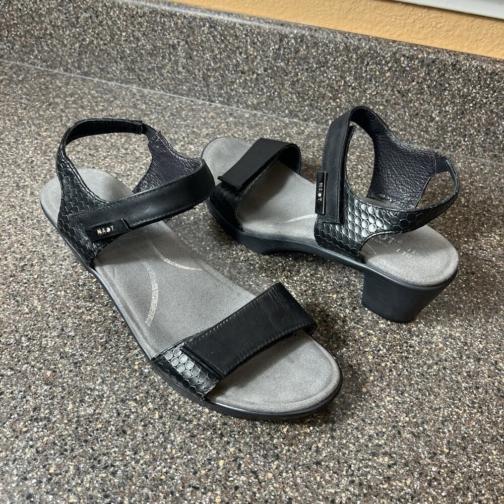 Naot Women's EU 41 US 10.5 Ankle Strap Black Leather Sandals Open Toe Sling Back